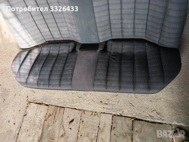 Задни седалки с подглавници от Мерцедес 190 , снимка 5 - Автомобили и джипове - 53121690