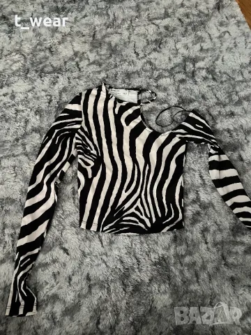 Къси блузи и топове