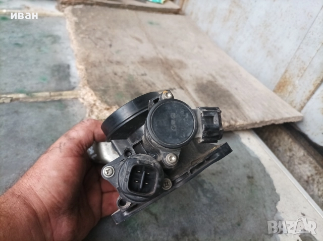 Дроселова клапа за Тойота Айго 1.0 бензин. 68 кс. 2009 год. 1KR. , снимка 2 - Части - 51675677