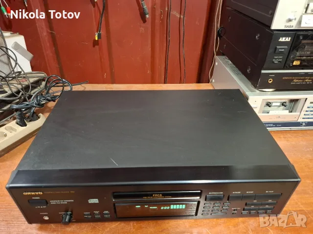 Продава се плеър Onkyo DX-7051. , снимка 2 - Ресийвъри, усилватели, смесителни пултове - 55806460