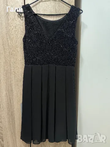 Черна рокля, снимка 2 - Рокли - 48554842