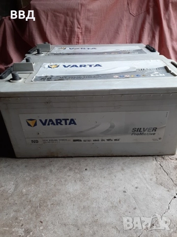 акумолатори VARTA  12V 225 Ah 1150A, снимка 2 - Аксесоари и консумативи - 52983175