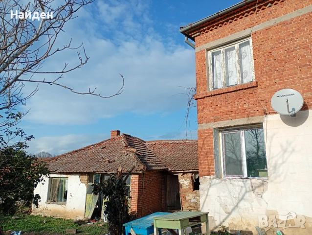 Продава се къща на два етажа в село Мелница., снимка 4 - Къщи - 53053499