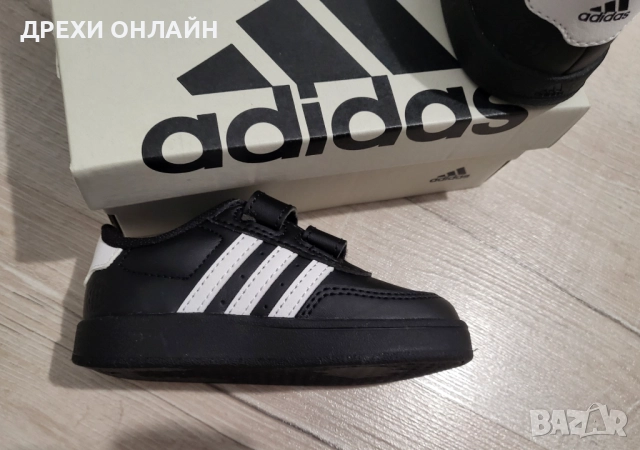 Ново! Детски обувки Adidas 