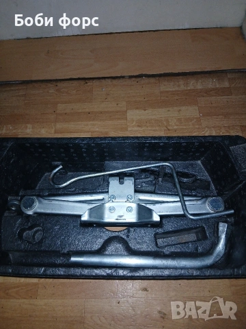 Авариен комплект Дачия Дъстър,Бигстър нов, снимка 17 - Аксесоари и консумативи - 54039140