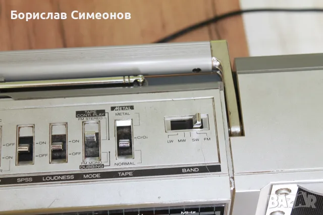 Радиокасетофон Hitachi TRK-W55H, снимка 10 - Радиокасетофони, транзистори - 55845838