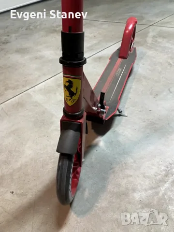 Тротинетка FERRARI, снимка 2 - Други спортове - 56426408