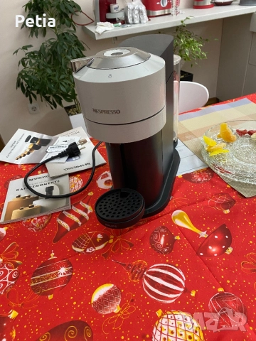 Кафе машина Nespresso, снимка 4 - Кафемашини - 52900650