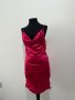 Сатенена розова рокля, снимка 4
