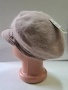 320 Дамска бутикова шапка каскет - ангора, снимка 3