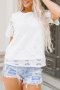 Дамска блуза в бяло с къс ръкав и ефектна бродерия, снимка 1 - Тениски - 44321582