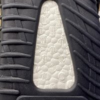 adidas Yeezy Boost 350 V2 Static Black (Reflective) Обувки+ Кутия, снимка 11 - Маратонки - 36981337