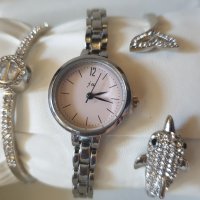 Подаръчен комплект часовник с 2 гривни, снимка 4 - Дамски - 29254723