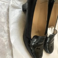 Продавам елегантни италиански обувки от естествена кожа - лак , снимка 2 - Дамски боти - 35242171