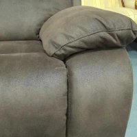 Кафяв диван от плат двойка с ръчен релаксиращ механизъм, снимка 11 - Дивани и мека мебел - 40627761