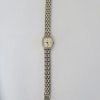 Рядък дамски ретро часовник Junghans Quartz 470162, снимка 2 - Дамски - 44695340