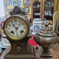 Красив антикварен френски каминен часовник , снимка 1 - Антикварни и старинни предмети - 42685578