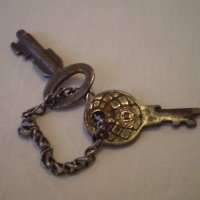 Ретро два малки ключа за катинар за пътна чанта за сейф, снимка 2 - Антикварни и старинни предмети - 40496714