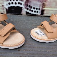 Английски детски сандали естествена кожа-CLARKS , снимка 1 - Детски сандали и чехли - 40725022