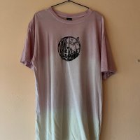 Bershka Широка хипарска тениска с знака на мира 😇, снимка 1 - Тениски - 44326891