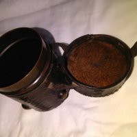 Метална медна чашка с обвивка естествена кожа с инкрустации от соца винтидж, снимка 7 - Колекции - 29428594