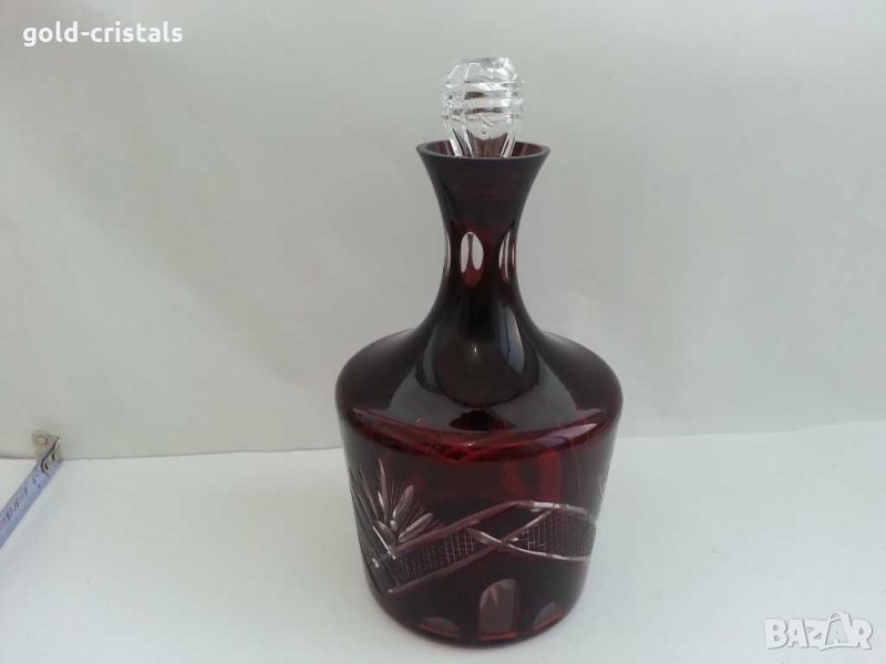 Кристална гарафа цветен червен кристал, снимка 1