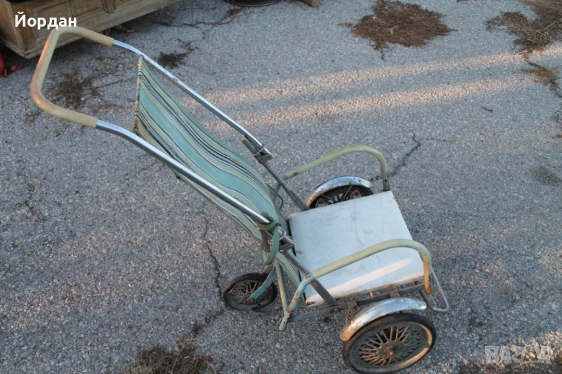 Детска количка от 1950-та година, снимка 1