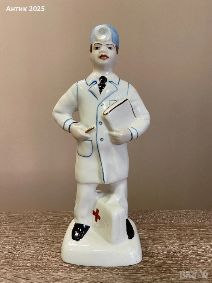 Винтидж порцеланова статуетка „Лекар“, Коростенски порцеланов завод, СССР, снимка 1