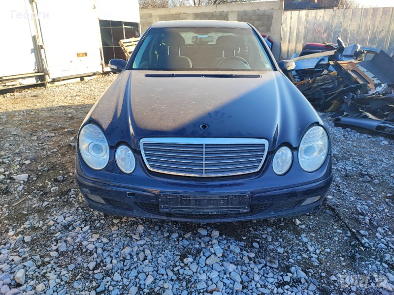 Мерцедес E 220 CDI 122 коня седан На Части., снимка 1