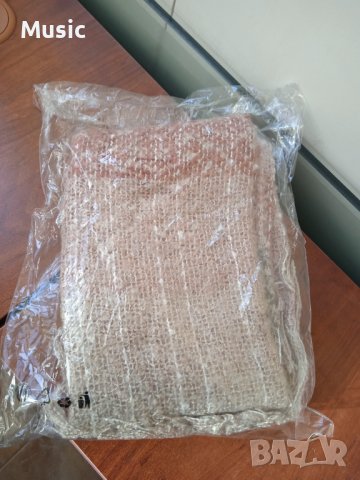 Нов дамски зимен шал, снимка 2 - Шалове - 39083772