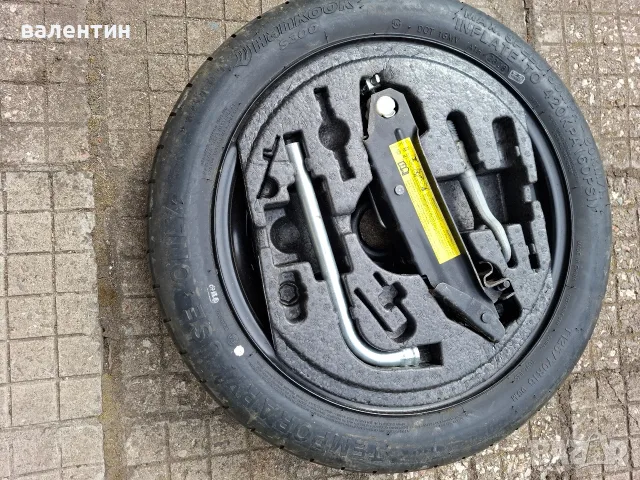 Резервна гума тип патерица 5 по 112 голф 5 голф 6 голф 7 тоаран шкода ауди А3 и др.Пълен комплект.