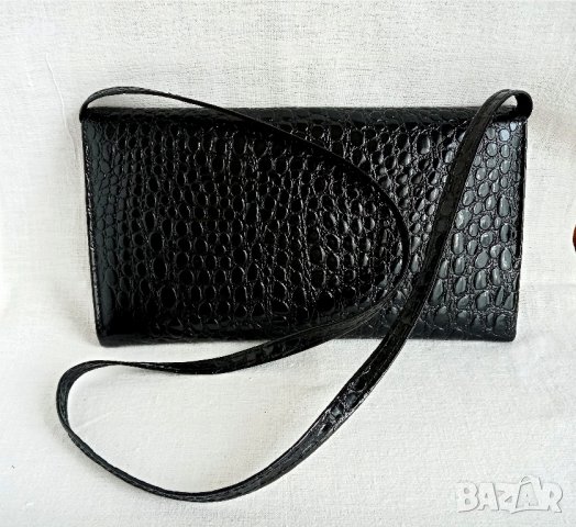 Черна лачена чанта +колан имитация на змийска кожа , снимка 3 - Чанти - 42048816