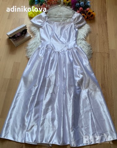 Нова сатенена бяла рокля, снимка 1 - Рокли - 36804963