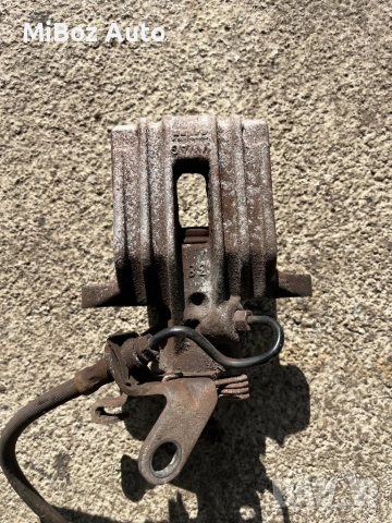 Спирачен апарат заден ляв Фолксваген Голф 5 VW Golf, снимка 2 - Части - 52511185