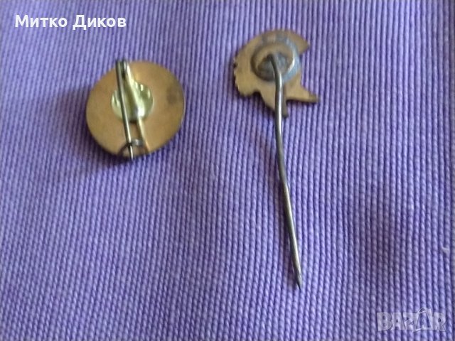 Футболна значка на Румъния фехтовка винтидж емайл, снимка 2 - Футбол - 38774376