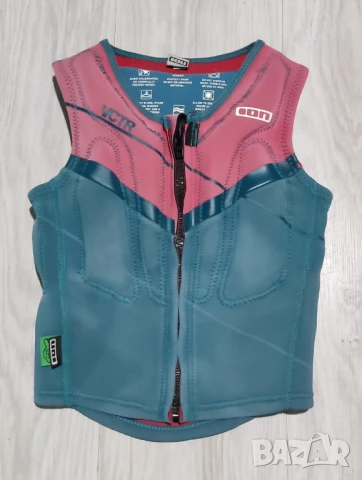 Най-добрите висок клас жилетки за джет,уейкборд,кайт и др.водни спортове, снимка 14 - Водни спортове - 28891351