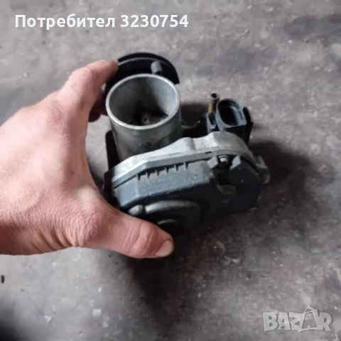 Дросел поло 1998, снимка 2 - Части - 52330134