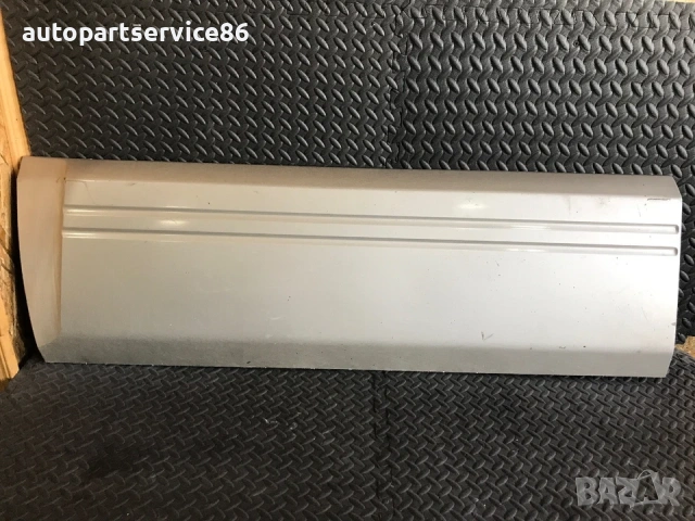 Външна лайсна за предна лява врата за Nissan Terrano II (2001) 80871-1F100