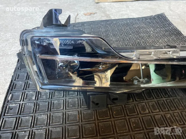 Десен халоген Tesla 3. 2017-2023. Дневна светлина. , снимка 2 - Части - 49400608