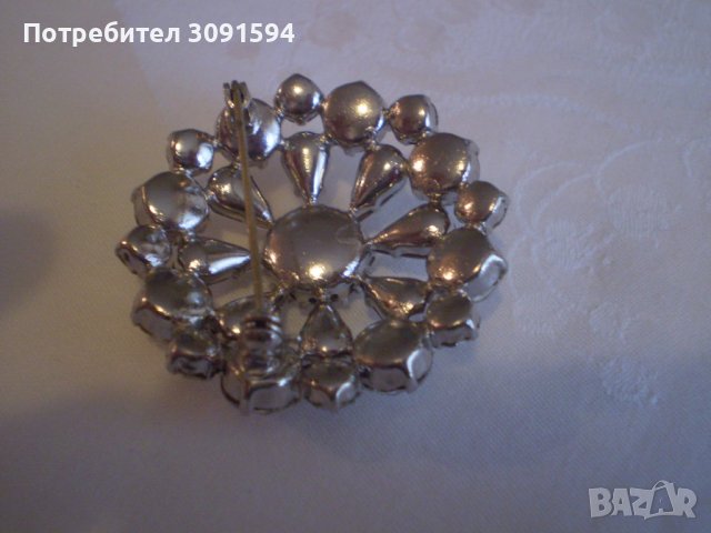 Стара брошка Чехски кристал , снимка 5 - Други - 38754456