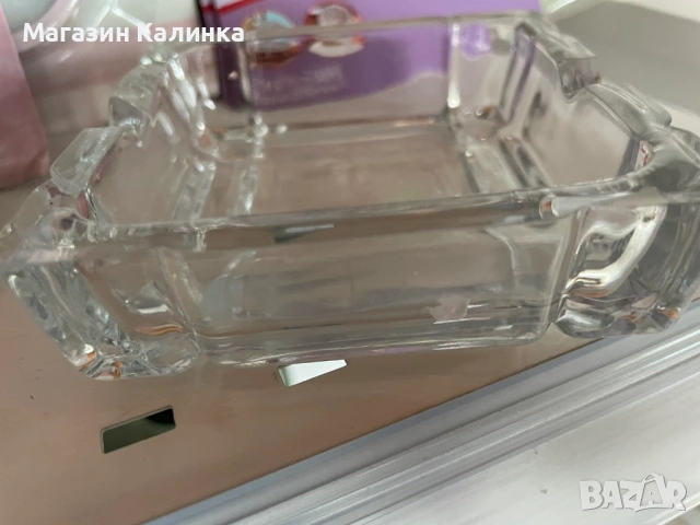 Стъклен пепелник