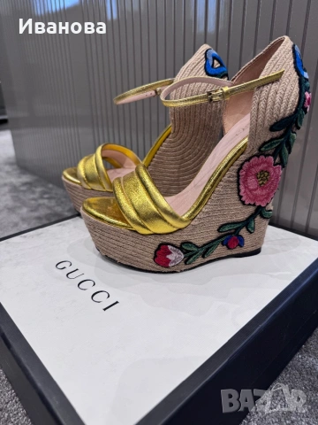 Оригинални дамски сандали GUCCI, снимка 10 - Сандали - 53063278