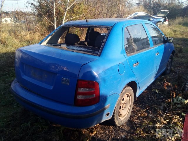 Шкода Фабия 1.2 12v HTP 2004-На части , снимка 3 - Автомобили и джипове - 30943719