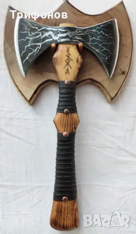 Брадвичка "Viking labrys" със стойка за стена  - ръчна изработка