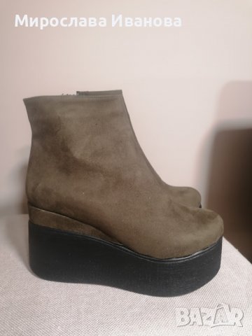 Зелени боти на платформа велур