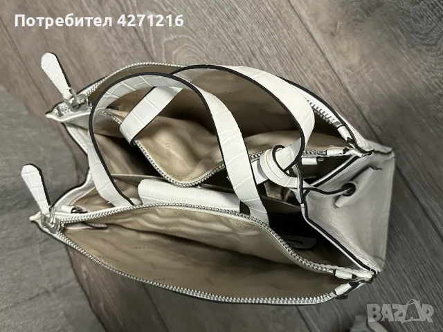 Оригинална чанта Guess, снимка 2 - Чанти - 55786626