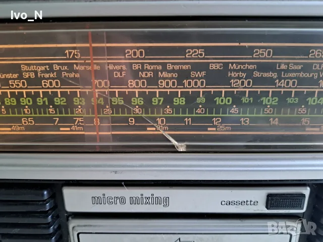 Радио касетофон Telefunken Bajazzo CR 8000., снимка 2 - Радиокасетофони, транзистори - 56209090