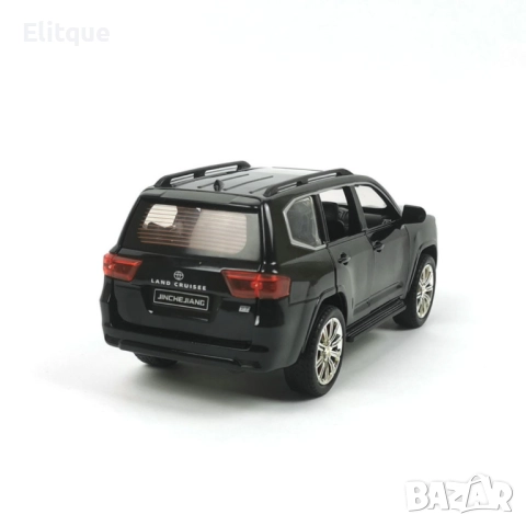 Реалистичен метален джип 1:24 - Звук и светлина за истинско приключение, снимка 6 - Коли, камиони, мотори, писти - 52777907