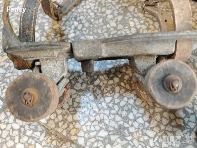 Много стари ролкови кънки , снимка 11 - Антикварни и старинни предмети - 48055510