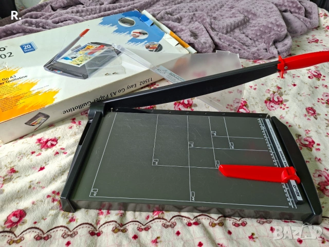 KW-Trio 13502 - Ръчна гилотина - А3 до 449 мм., до 20 листа